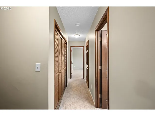 $584,900 | 5410 Southeast Byron Drive, Milwaukie, OR 97267