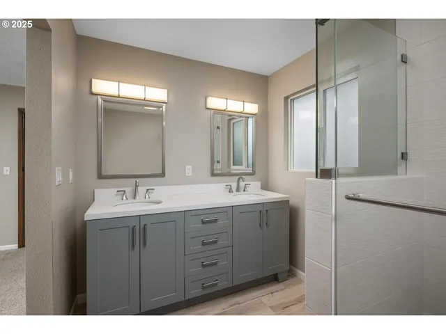 $584,900 | 5410 Southeast Byron Drive, Milwaukie, OR 97267