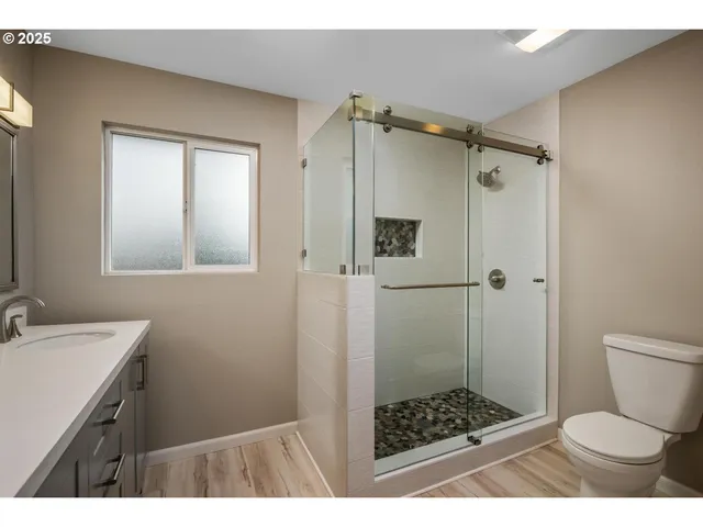 $584,900 | 5410 Southeast Byron Drive, Milwaukie, OR 97267