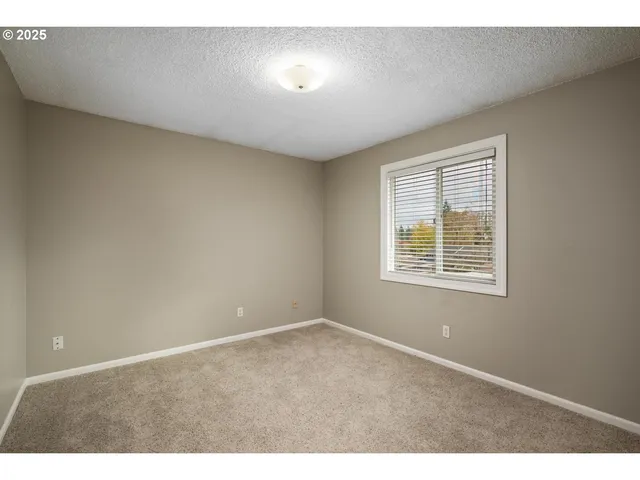 $584,900 | 5410 Southeast Byron Drive, Milwaukie, OR 97267