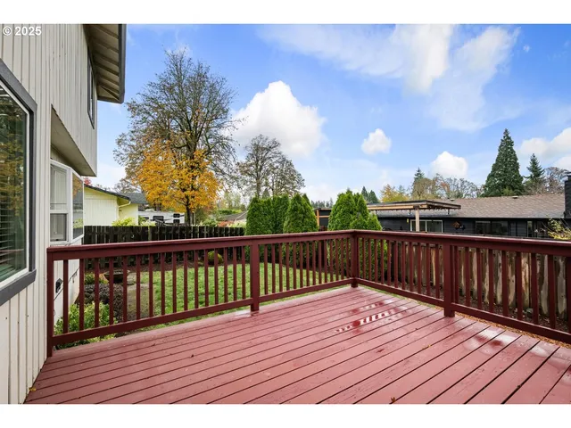 $584,900 | 5410 Southeast Byron Drive, Milwaukie, OR 97267