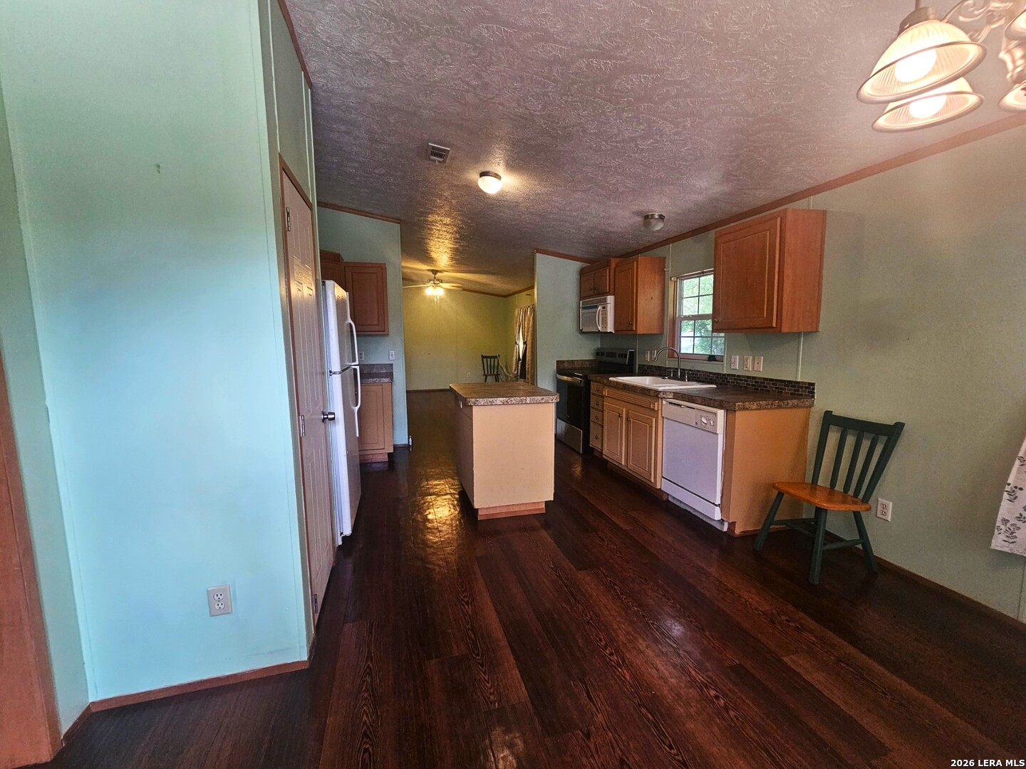 219 Lopez Street Seguin, TX 78155 - Photo 10 of 30