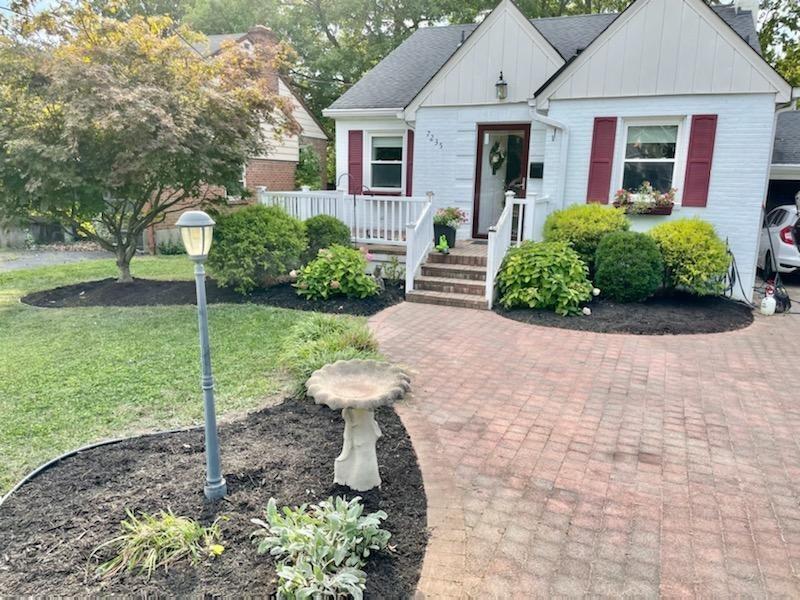 7235 Hosbrook Road Cincinnati, OH 45243 - Photo 1 of 18 Gallery Image 1