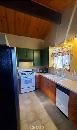 $2,100 | 28380 Larchmont Lane, Lake Arrowhead, CA 92352