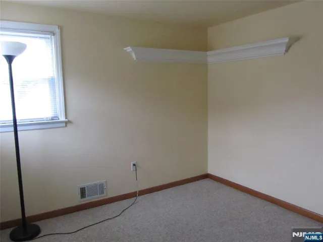 $2,000 | 494 Hobson Avenue, Saddle Brook, NJ 07663