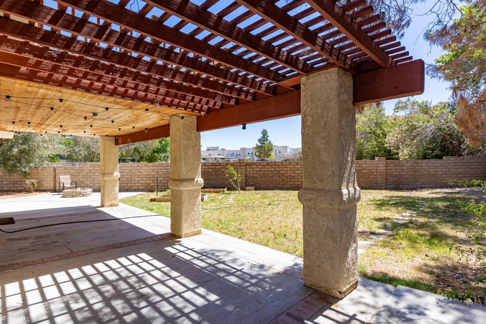 217 West Yellowstone Place Ridgecrest, CA 93555 - Photo 36 of 40