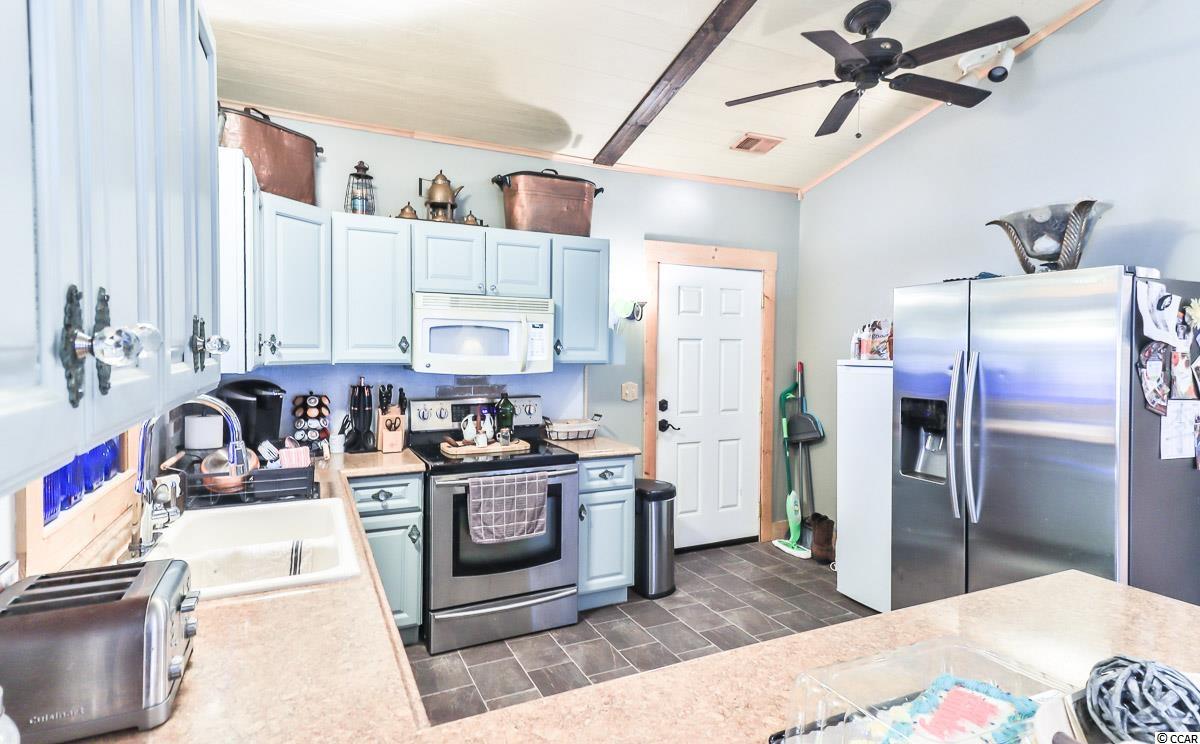 1450 Whispering Hills Road Loris, SC 29569 - Photo 6 of 34 Gallery Image 6
