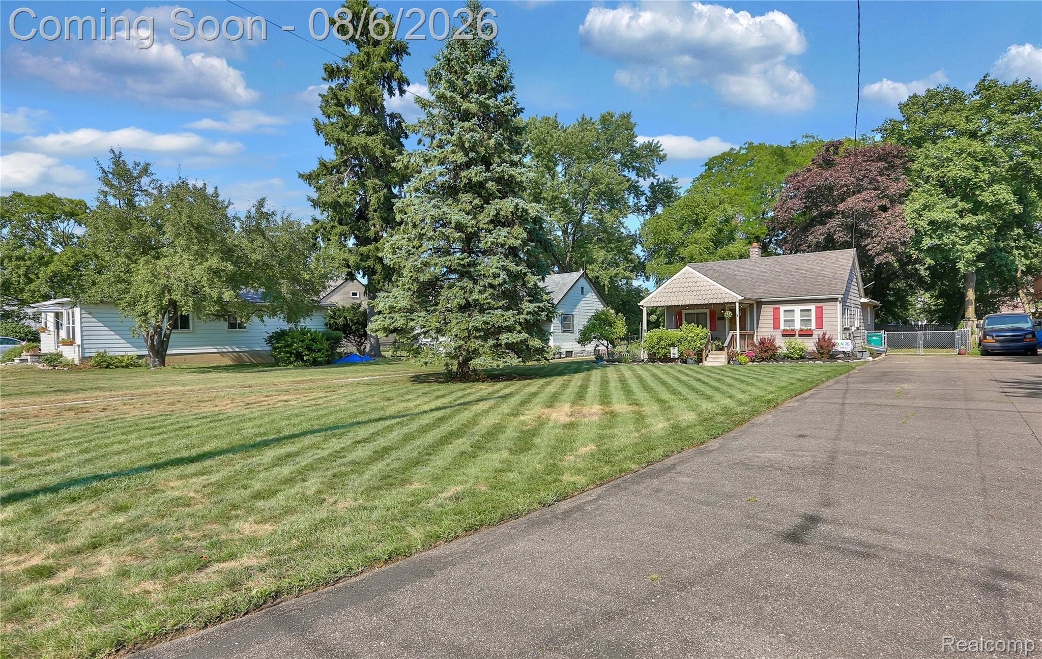 22820 Power Road Farmington, MI 48336 - Photo 4 of 25 0I0A7941.jpg