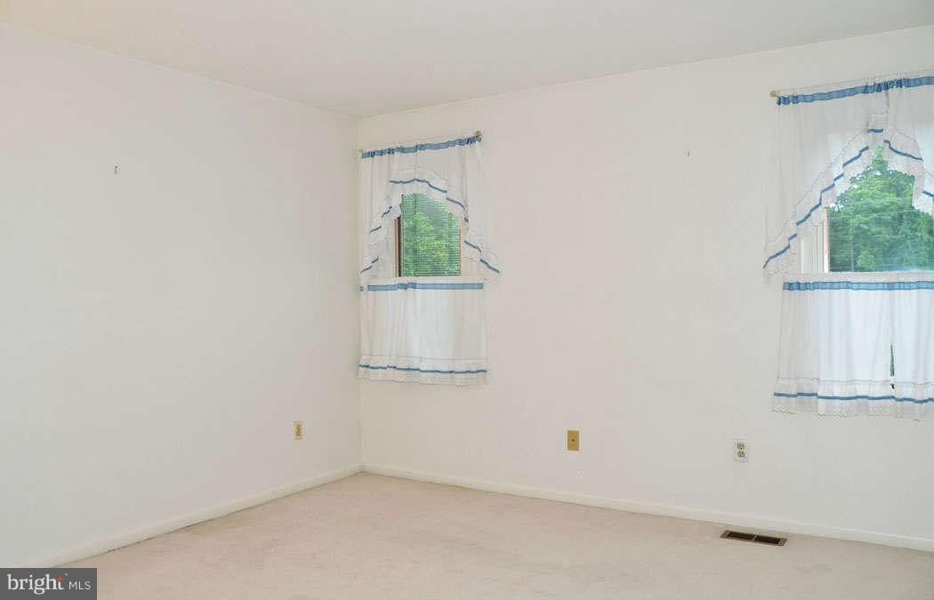 7134 River Road Bethesda, MD 20817 - Photo 21 of 29 Bedroom