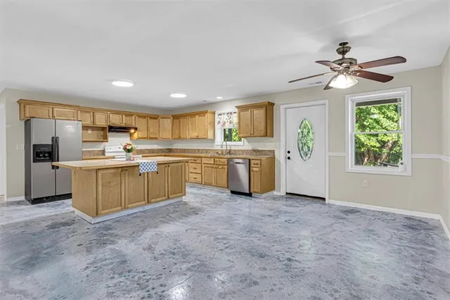 $599,900 | 6301 Southwest Ana Drive, Kingston, MO 64650