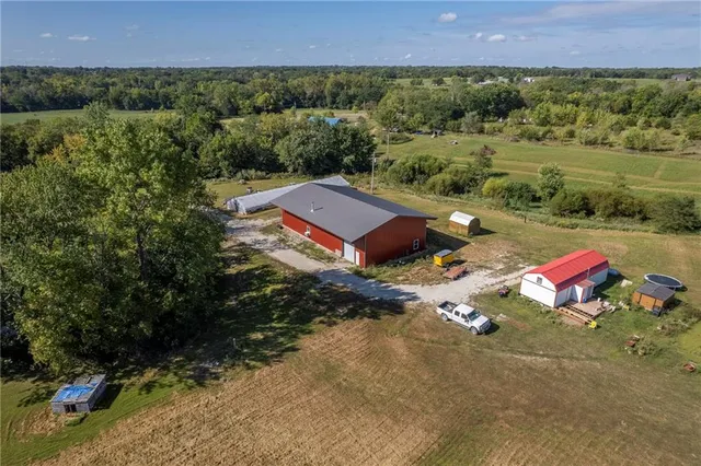 $599,900 | 6301 Southwest Ana Drive, Kingston, MO 64650