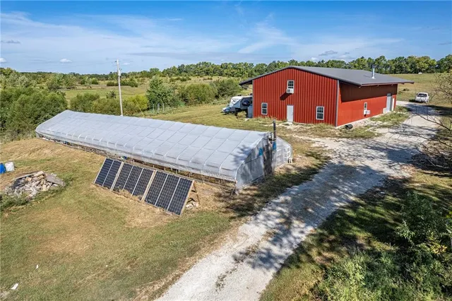 $599,900 | 6301 Southwest Ana Drive, Kingston, MO 64650