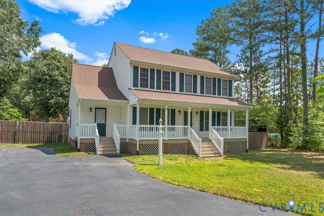 2924 Warfield Ridge Terrace Chester, VA 23831 - Photo 6 of 38 Two-story residence featuring white siding, a cove