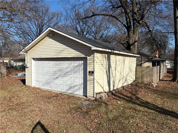 $110,000 | 114 South High Street, Arma, KS 66712