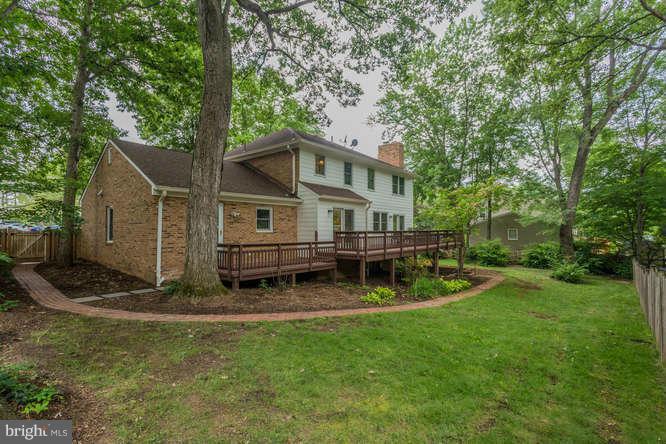 715 Marshall Road Southwest Vienna, VA 22180 - Photo 29 of 29 Fenced Backyard
