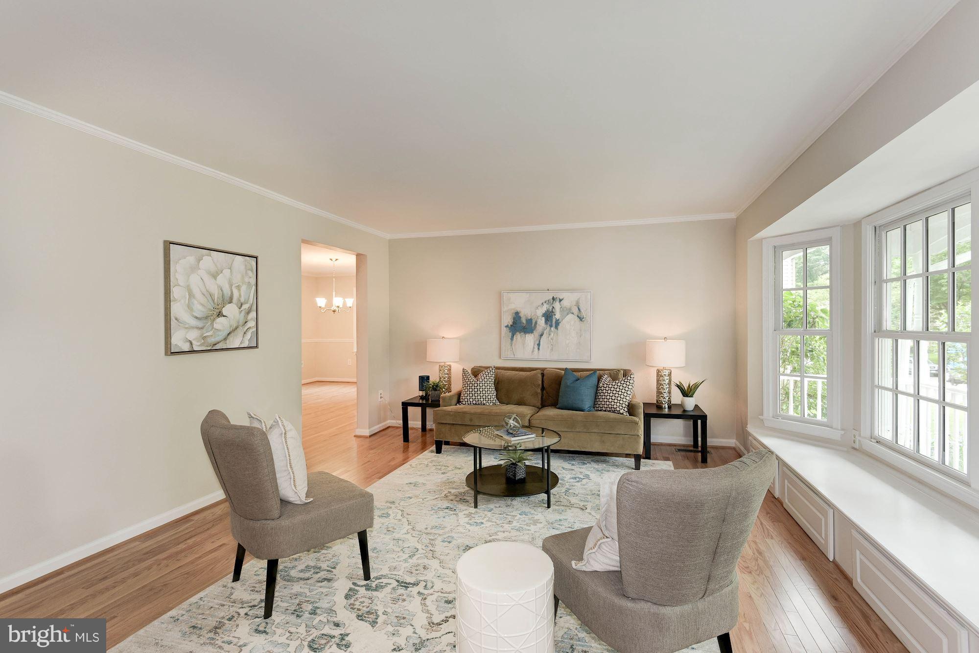 2710 Glencroft Road Vienna, VA 22181 - Photo 2 of 30 Living Room