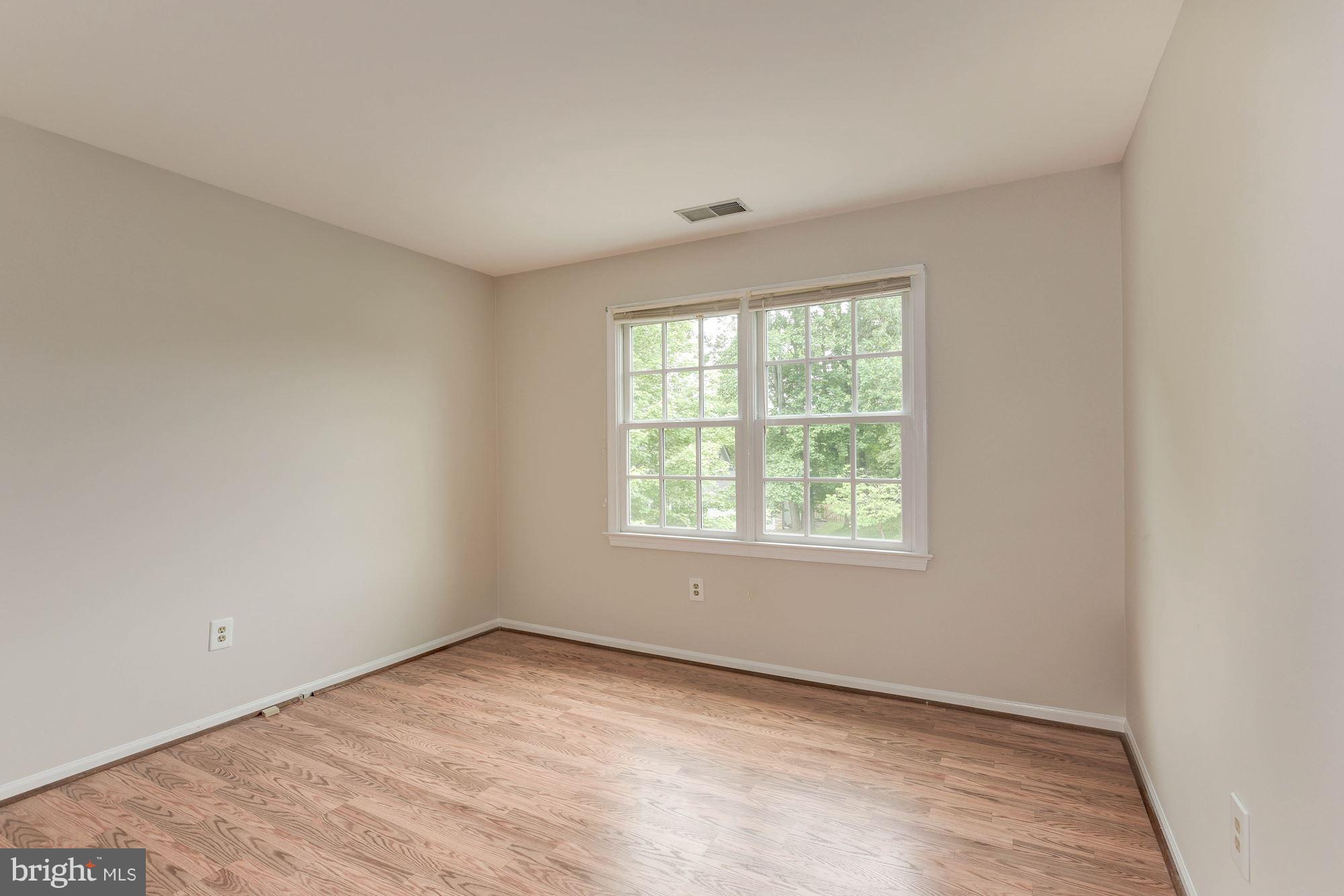 2710 Glencroft Road Vienna, VA 22181 - Photo 22 of 30 Bedroom