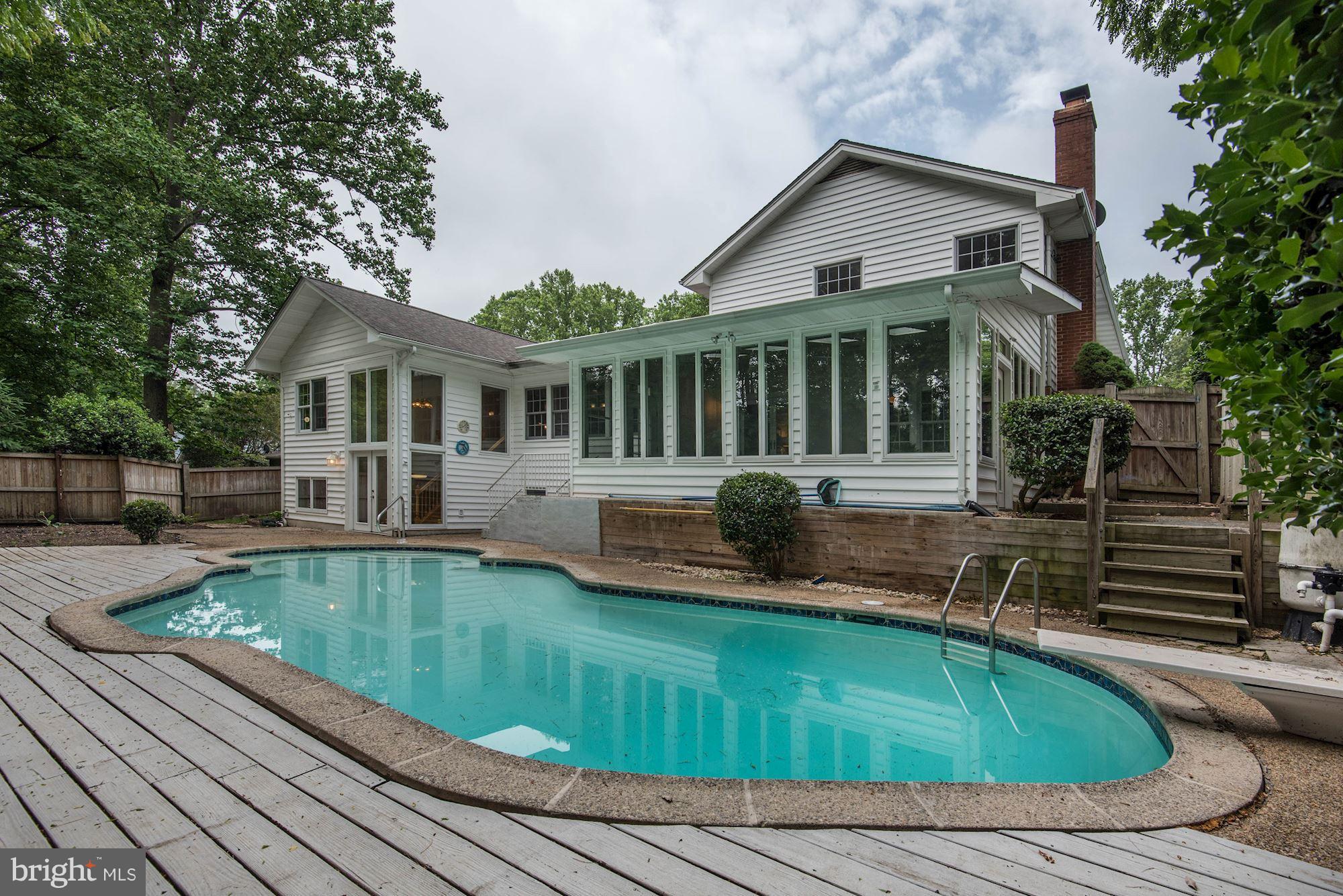 2710 Glencroft Road Vienna, VA 22181 - Photo 25 of 30 Exterior (Rear)