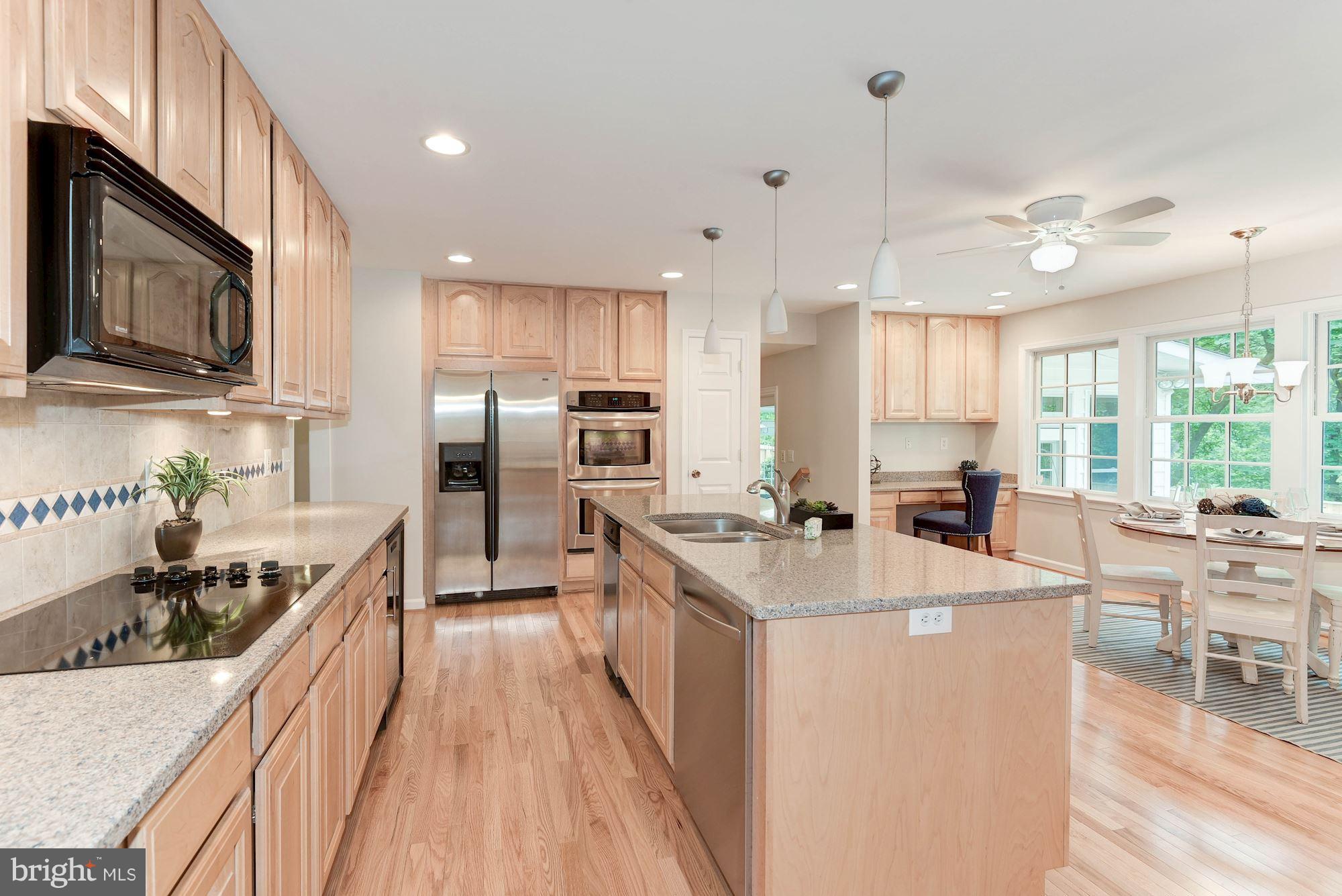 2710 Glencroft Road Vienna, VA 22181 - Photo 4 of 30 Kitchen