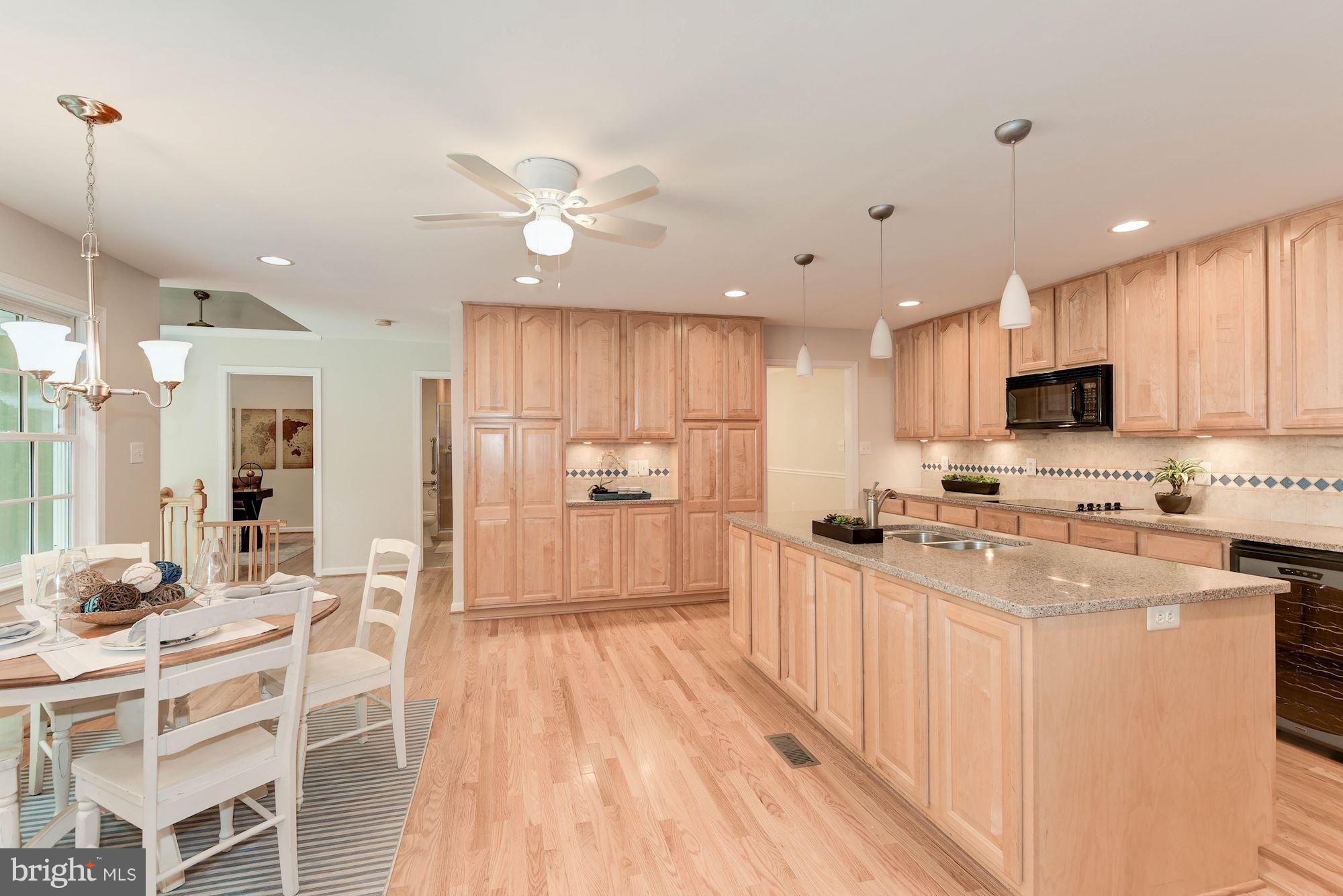 2710 Glencroft Road Vienna, VA 22181 - Photo 6 of 30 Kitchen