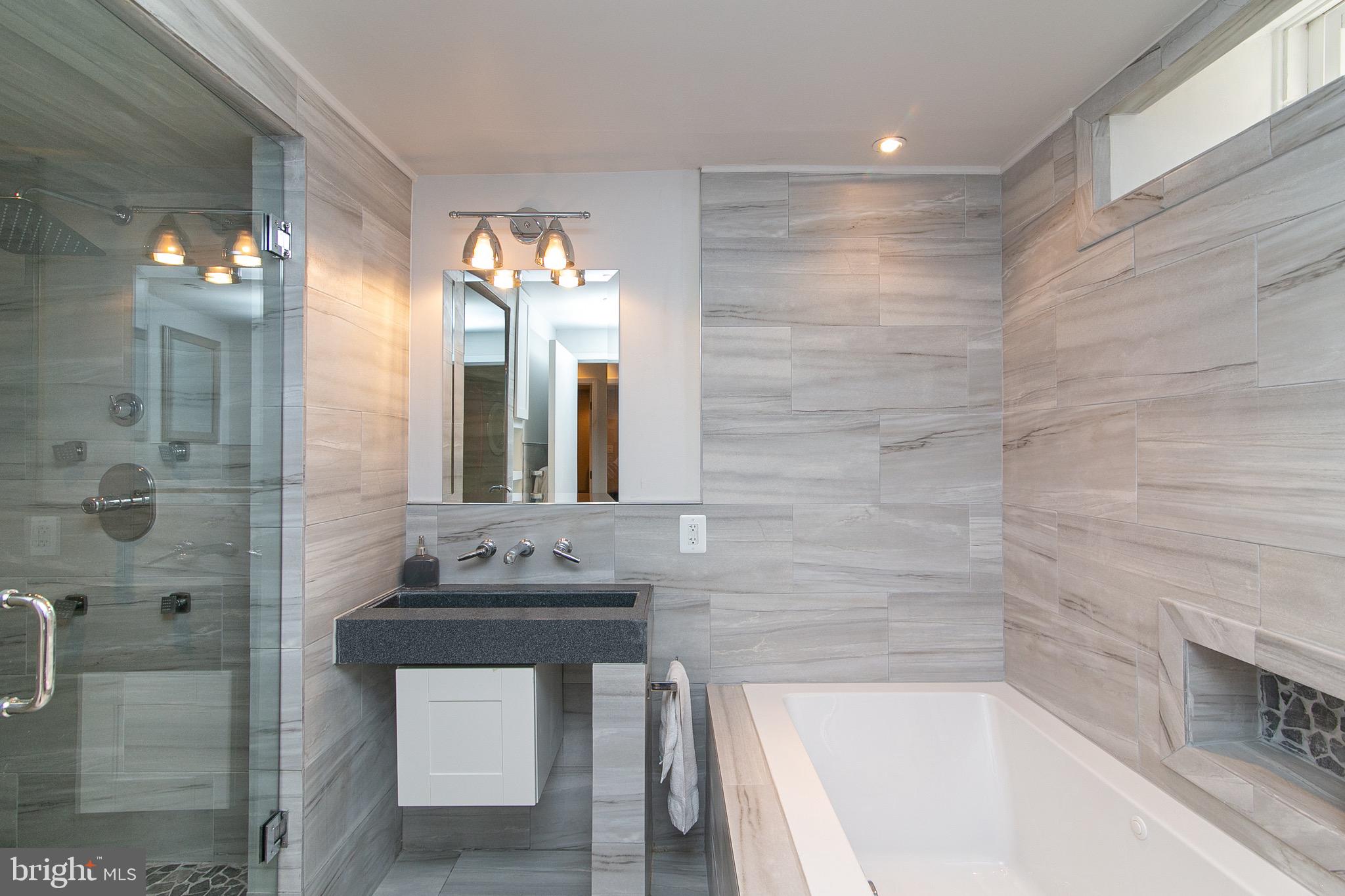 334 South 12th Street, Unit 1R Philadelphia, PA 19107 - Photo 16 of 20