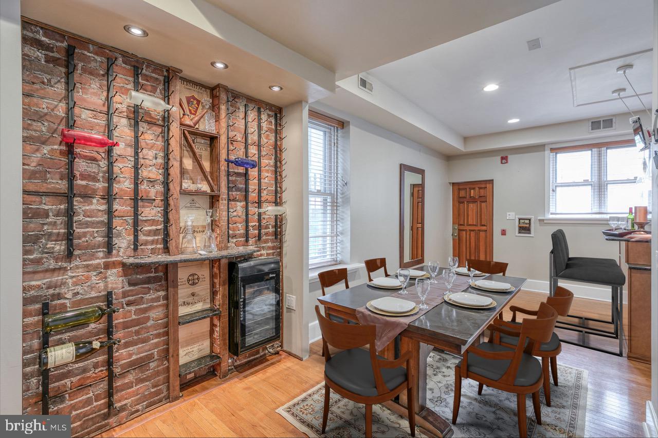 334 South 12th Street, Unit 1R Philadelphia, PA 19107 - Photo 6 of 20
