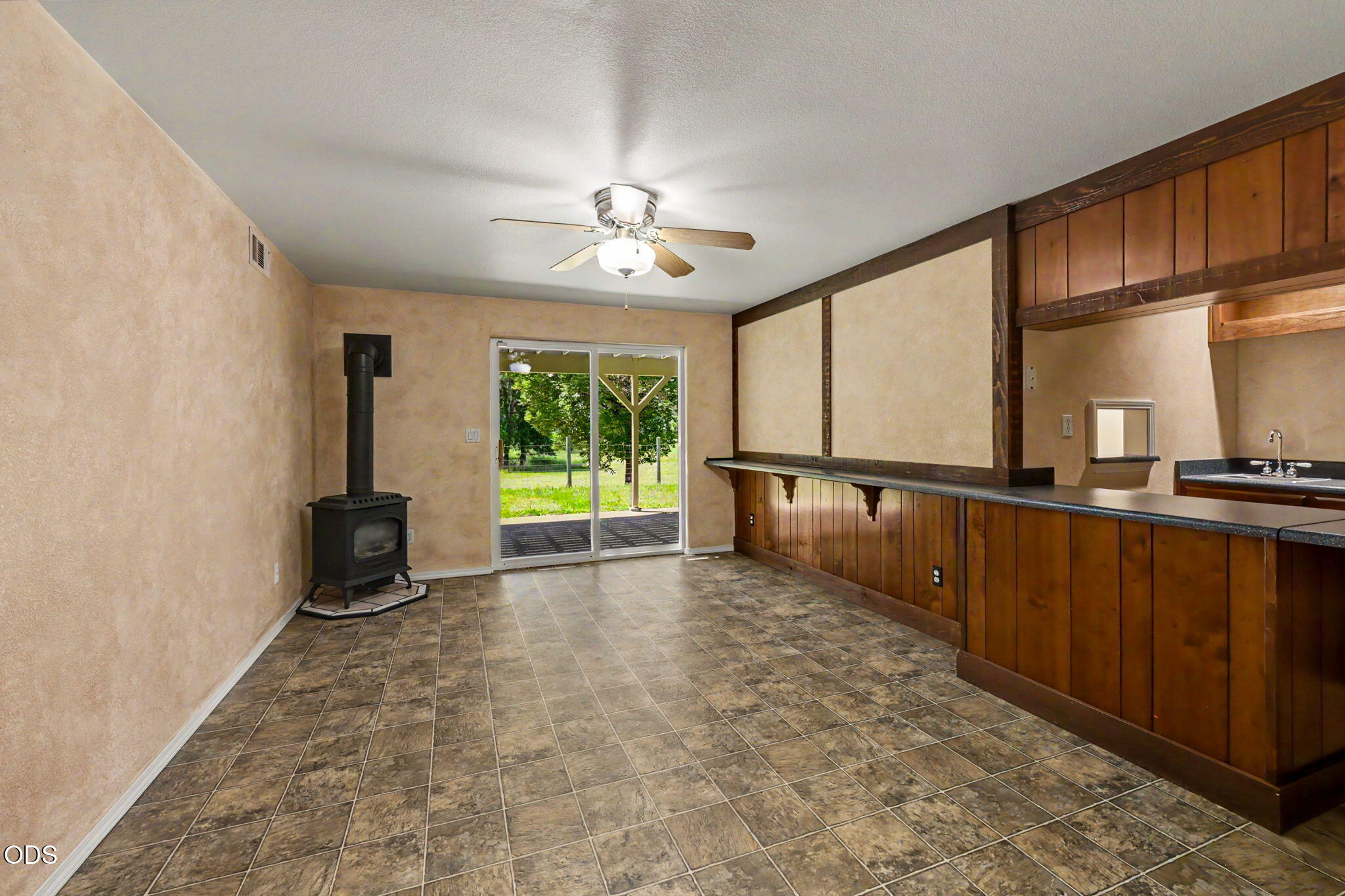 7833 Lower River Road Grants Pass, OR 97526 - Photo 43 of 122