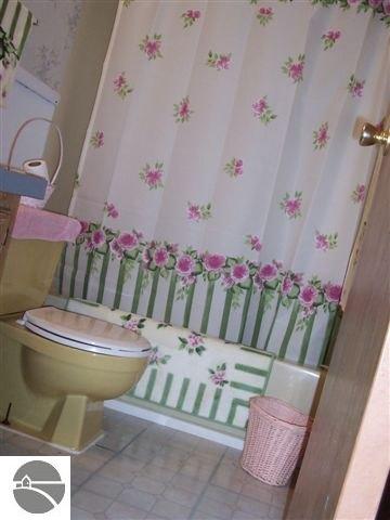 9368 Innis Road Northeast Alden, MI 49612 - Photo 3 of 7 1673132-2.JPG