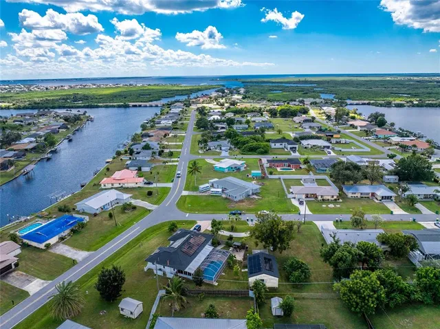 $400,000 | 270 West Tarpon Boulevard Northwest, Port Charlotte, FL 33952