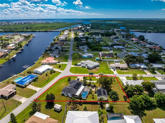 $400,000 | 270 West Tarpon Boulevard Northwest, Port Charlotte, FL 33952