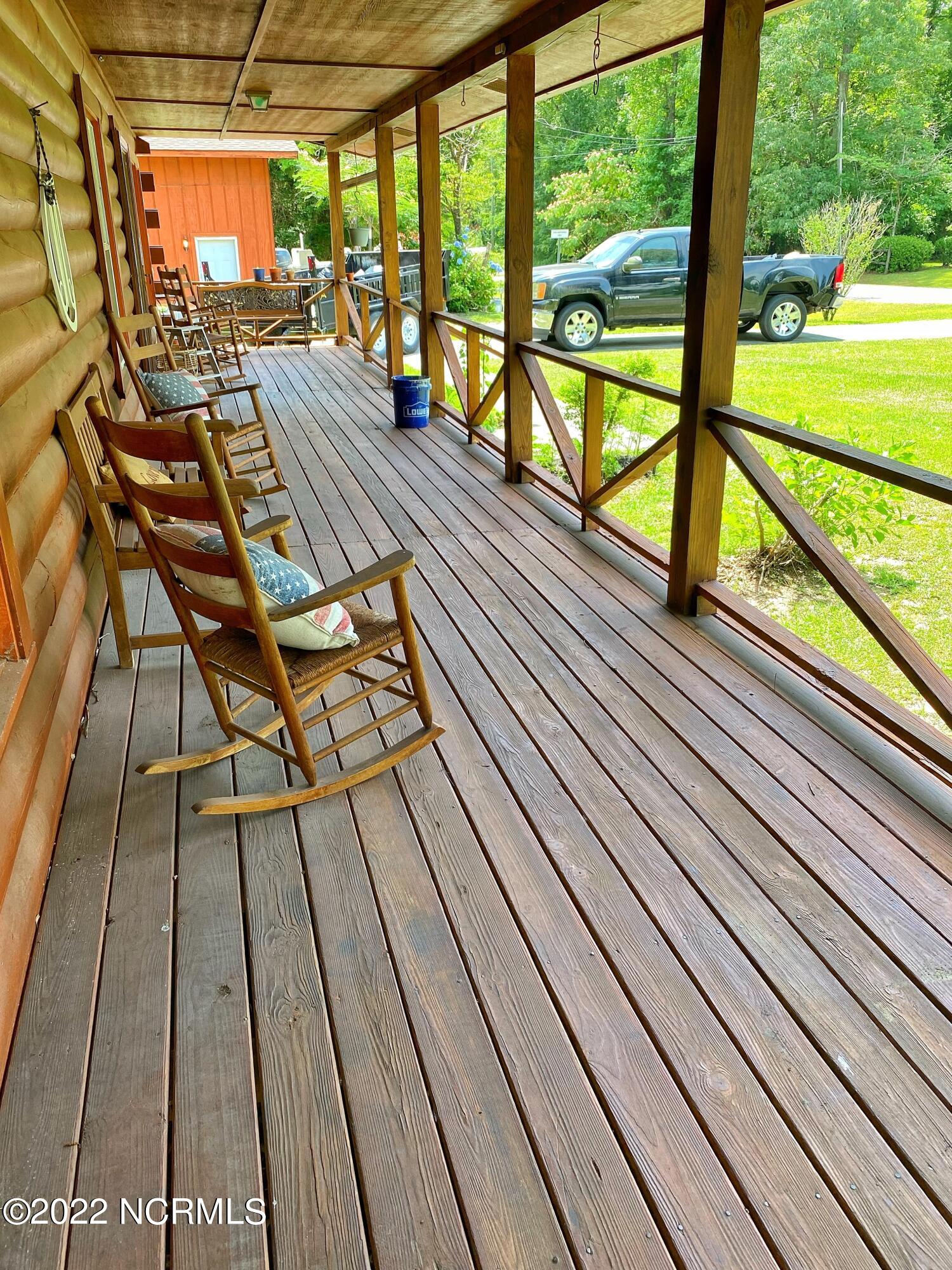 869 Mill River Road Jacksonville, NC 28540 - Photo 8 of 18 Porch 3