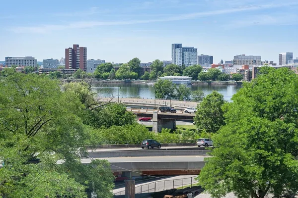 $6,500 | 10 Charlesgate East, Unit 501, Boston, MA 02215