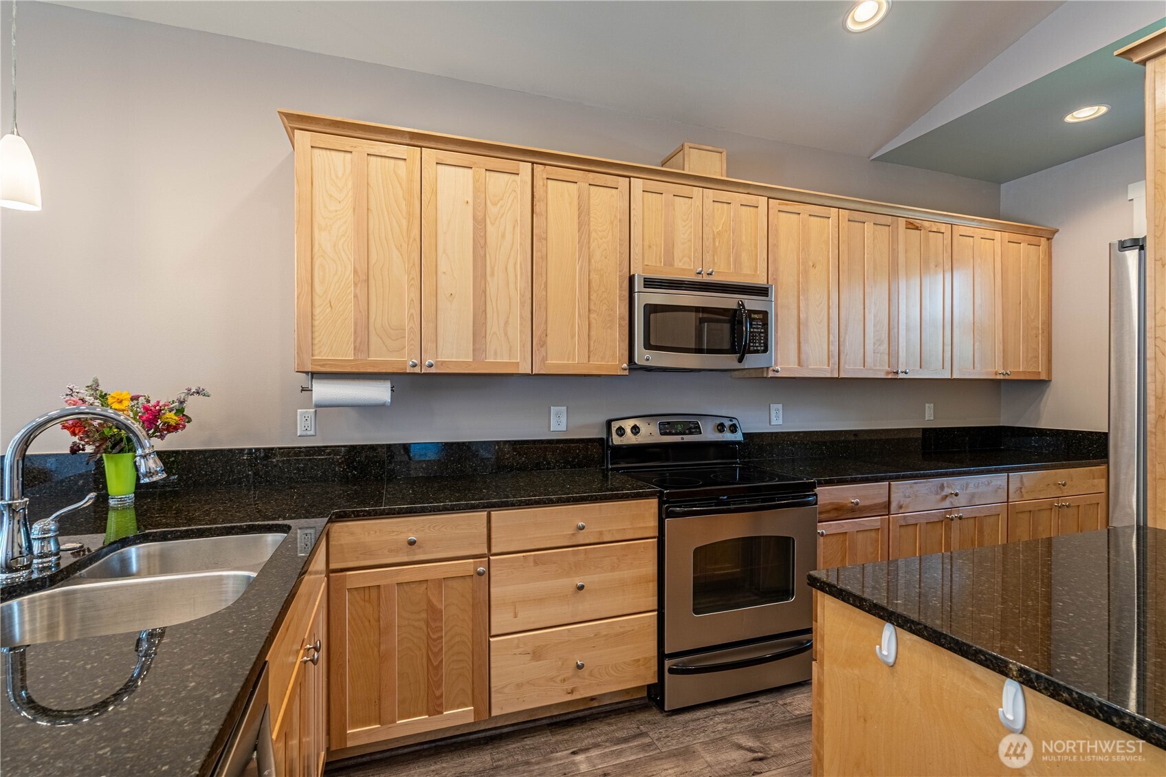 1000 Sunset Lane Chelan, WA 98816 - Photo 4 of 37
