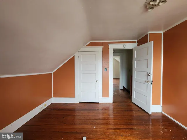 a front view of house with garden