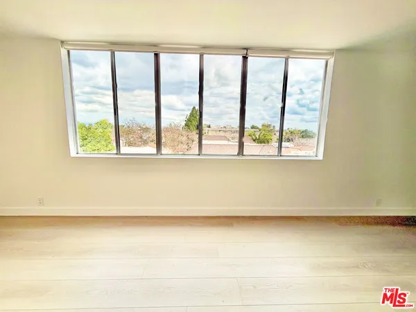 $4,350 | 468 South Roxbury Drive, Unit 404, Beverly Hills, CA 90212