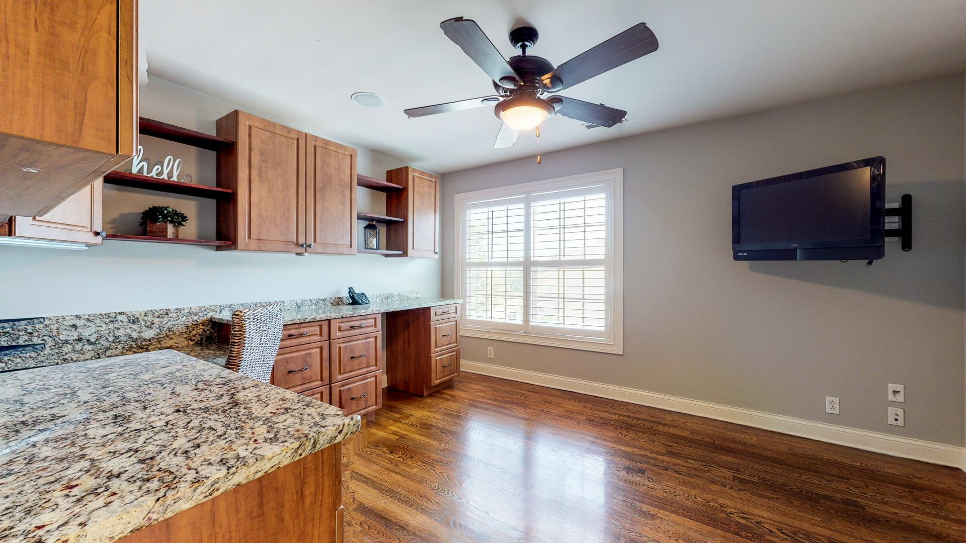 5337 Sherrington Road Murfreesboro, TN 37128 - Photo 16 of 30 Office/study on the main floor with built-in work space!