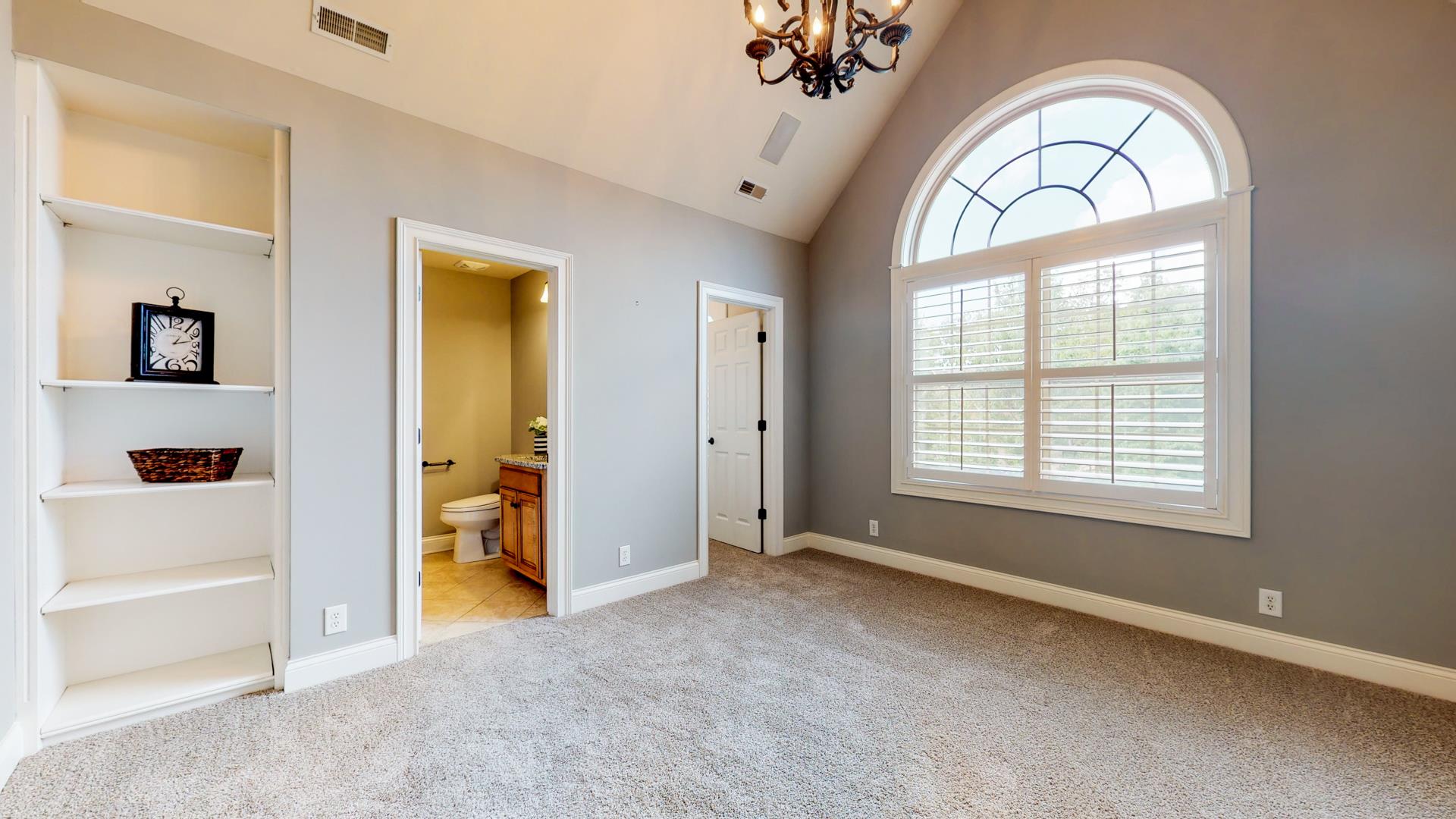 5337 Sherrington Road Murfreesboro, TN 37128 - Photo 19 of 30 Private suite upstairs