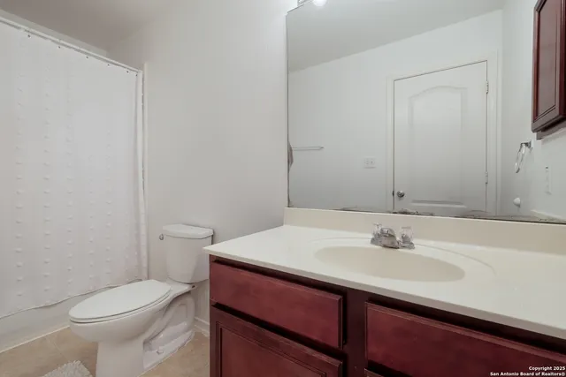 $2,300 | 25511 Echo Springs, San Antonio, TX 78260