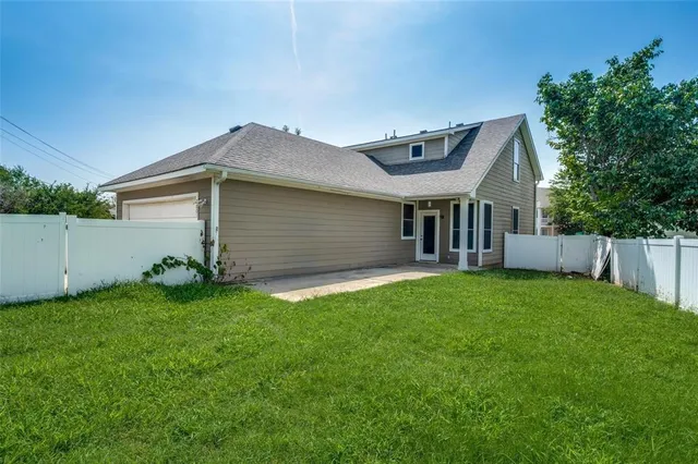 $1,950 | 9801 Cedarcrest Drive, Providence Village, TX 76227