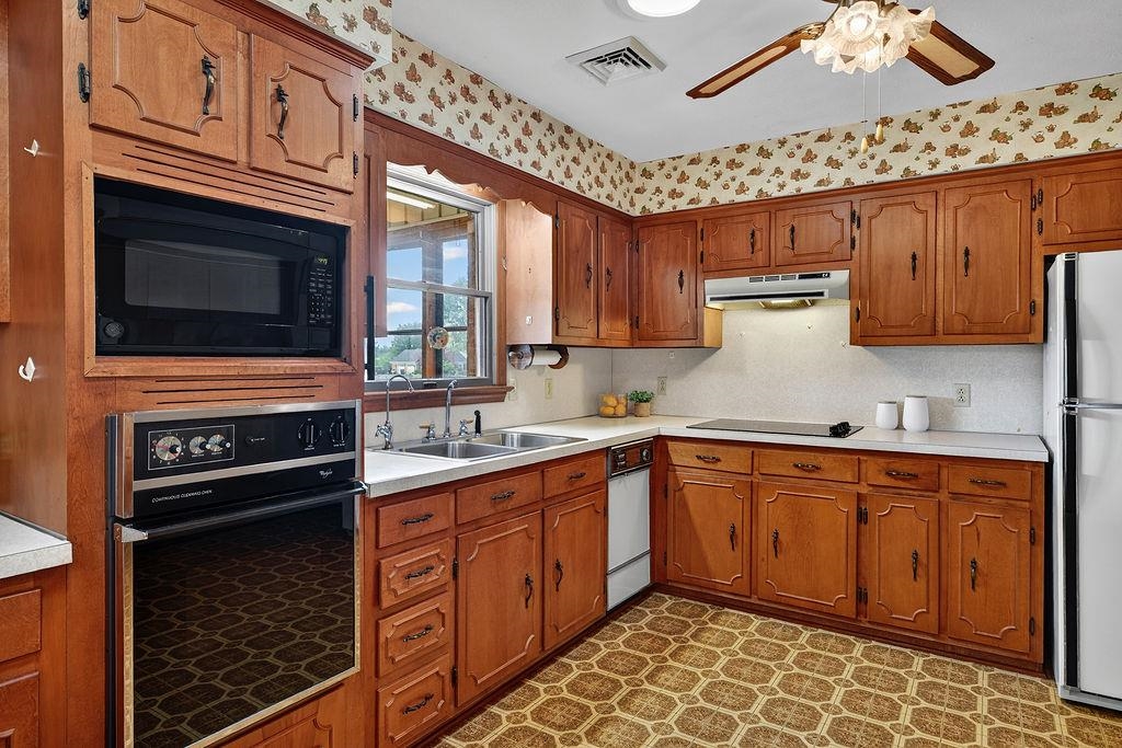150 Battlefield Road Waynesboro, VA 22980 - Photo 14 of 61