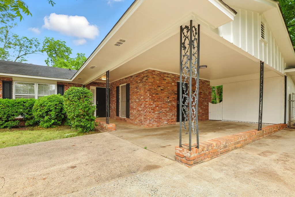 906 Bunker Hill Road Columbus, GA 31907 - Photo 16 of 32 Single Carport w/extra parking pad