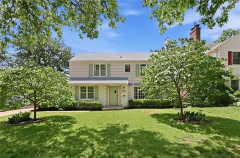 $589,000 | 607 East 65th Street, Kansas City, MO 64131