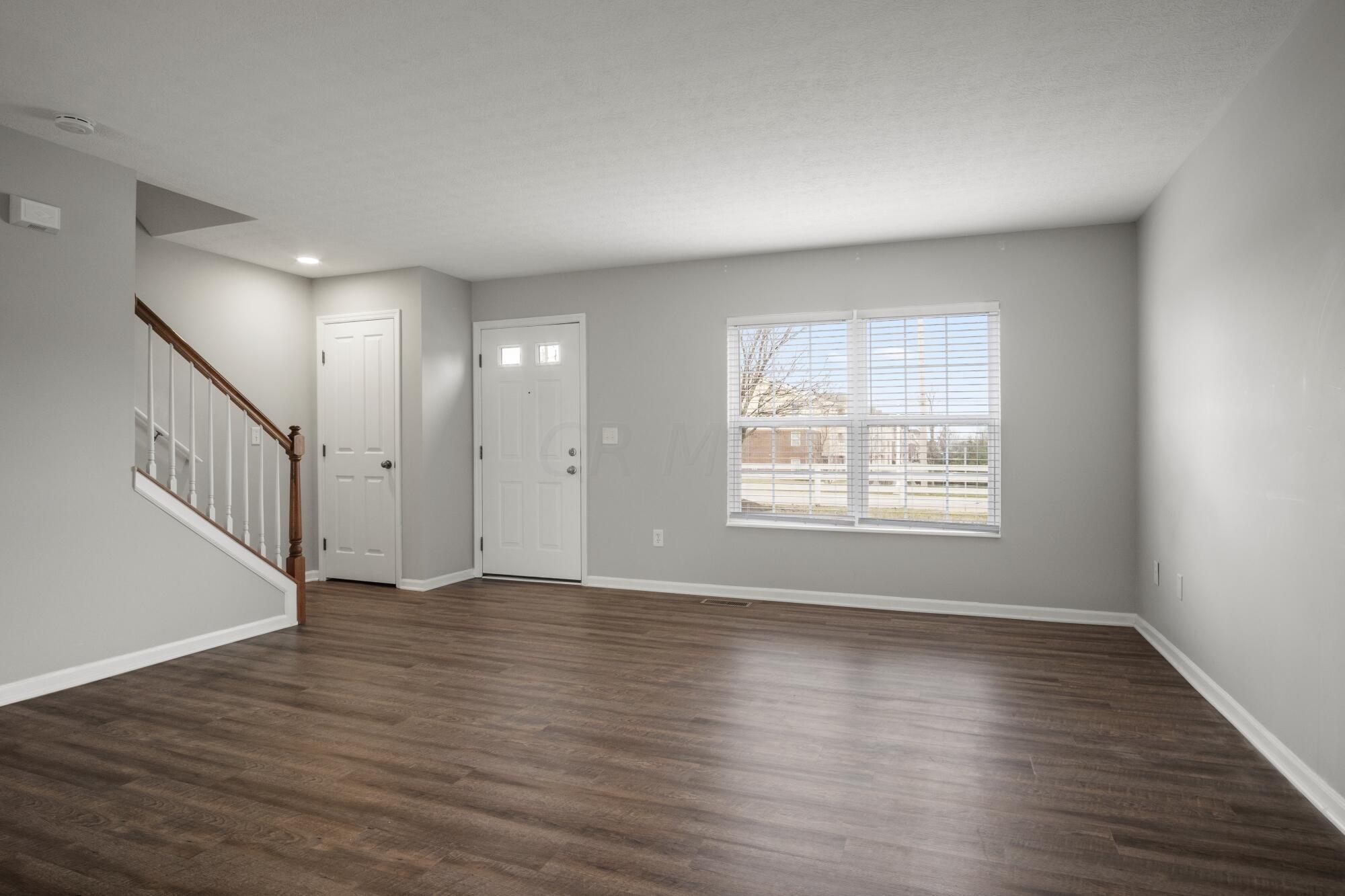 587 Lazelle Road Westerville, OH 43081 - Photo 7 of 25 030-587 Lazelle Rd
