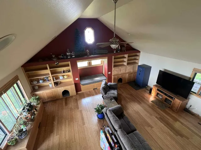 $200,000 | 14734 Highway 35, Ferryville, WI 54628