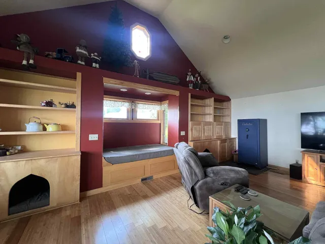 $200,000 | 14734 Highway 35, Ferryville, WI 54628