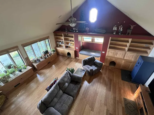 $200,000 | 14734 Highway 35, Ferryville, WI 54628