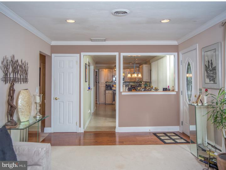 6 Cold Spring Road Trenton, NJ 08619 - Photo 4 of 23