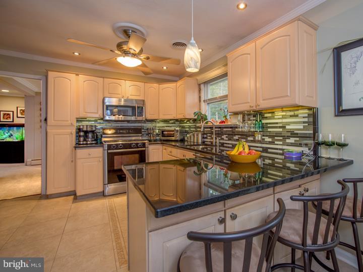 6 Cold Spring Road Trenton, NJ 08619 - Photo 6 of 23