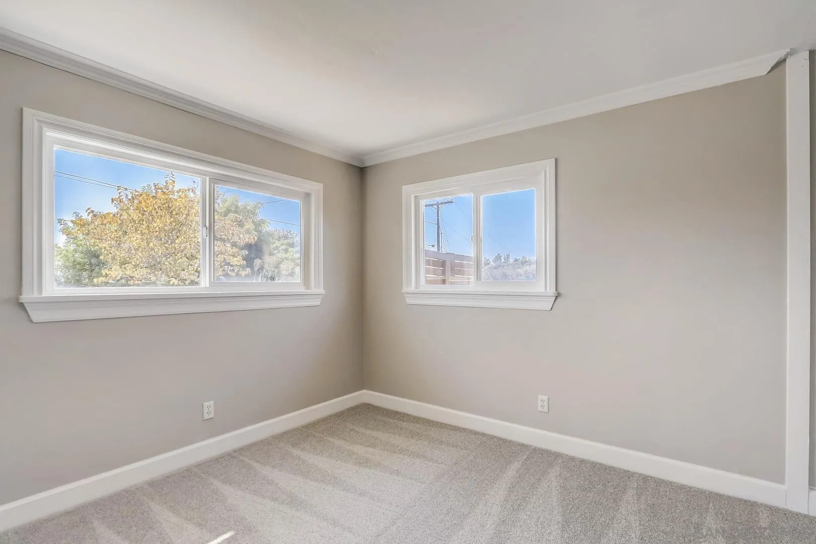 220 Shetland Way Fallbrook, CA 92028 - Photo 20 of 24 a view of room with window