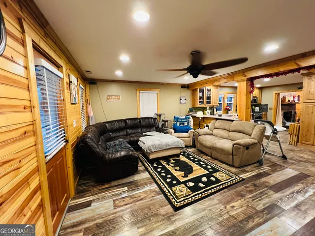 $179,000 | 722 Floyd Springs Road Northeast, Armuchee, GA 30105